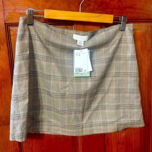 H&M Houndstooth Suit Plaid Mini Skirt, Size 12 NWT - Picture 1 of 5